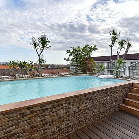 Reddoorz Plus Near Discovery Shopping Mall Bali