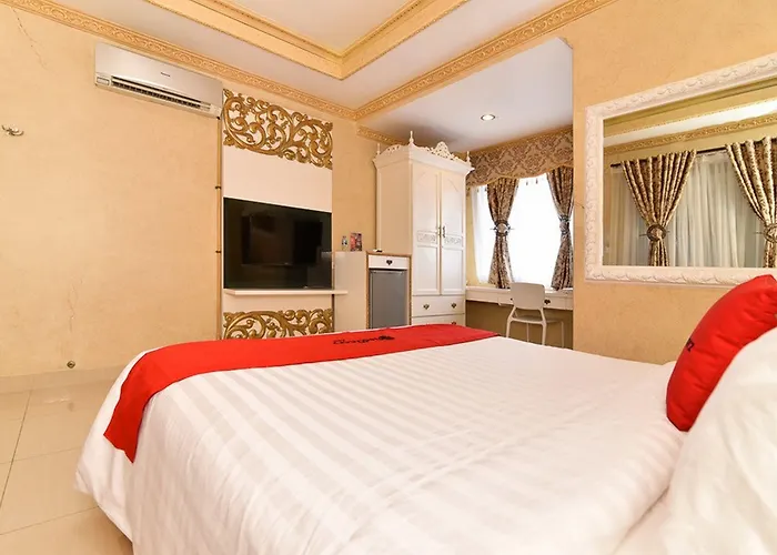 Reddoorz Near Discovery Shopping Mall Bali Hotel 3*