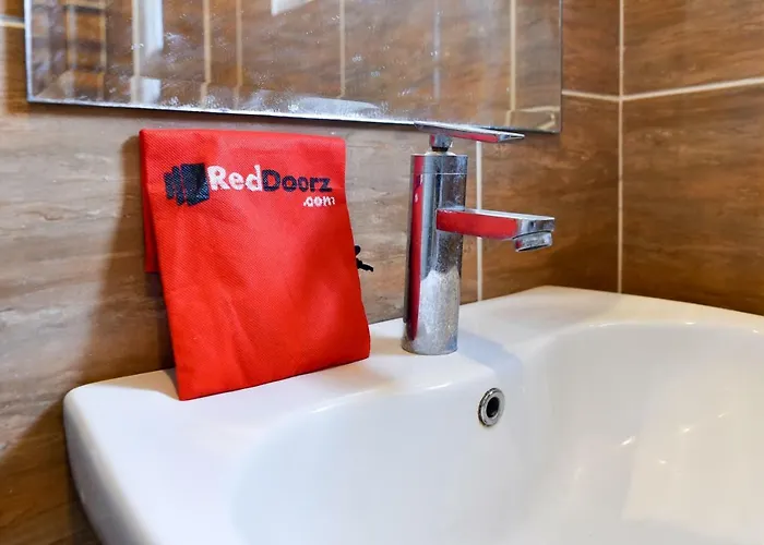 Hotel Reddoorz Near Discovery Shopping Mall Bali Kuta Lombok